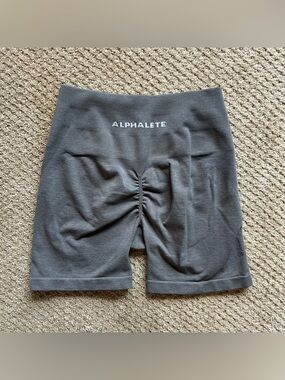 Alphalete Amplify 4.5 Inch Shorts Grey Size: Small